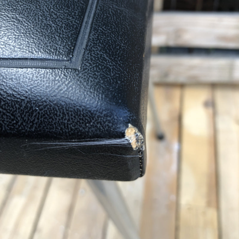 Vintage zwart krukje