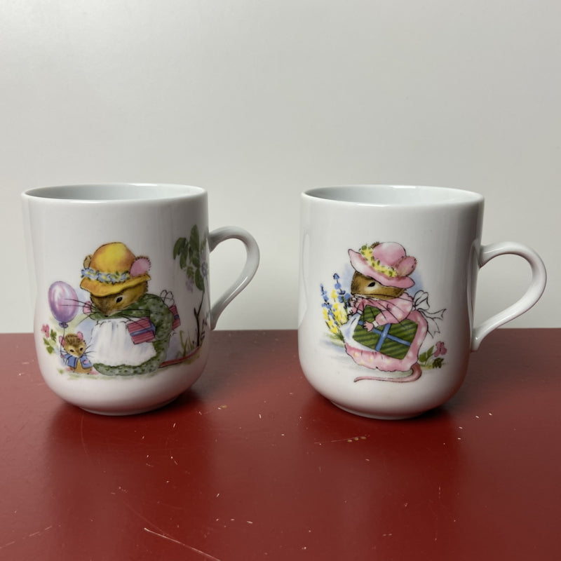 2 mokken Douwe Egberts muizen