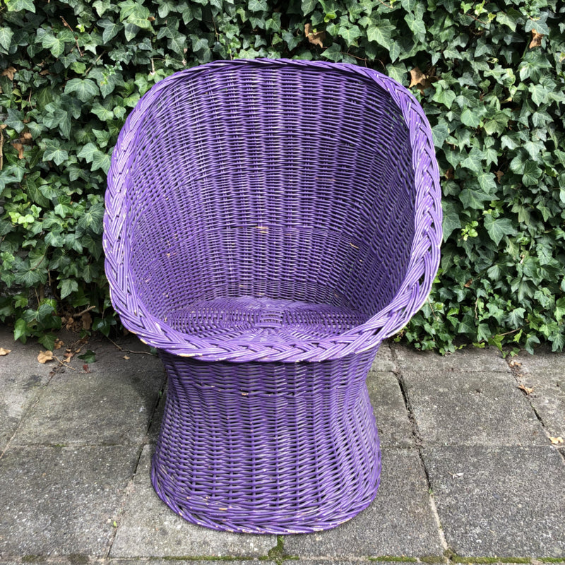 Vintage rieten stoel paars