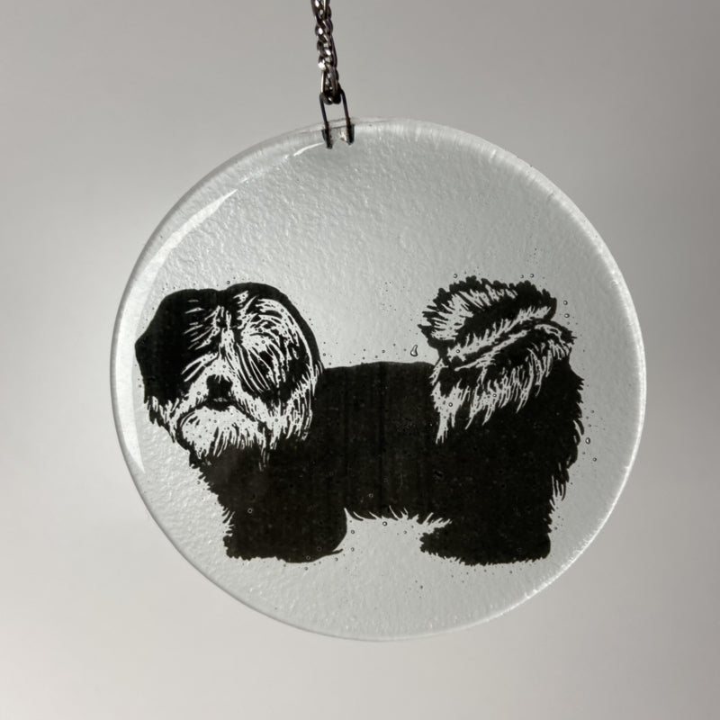2 vintage glazen raamhangers met hondjes