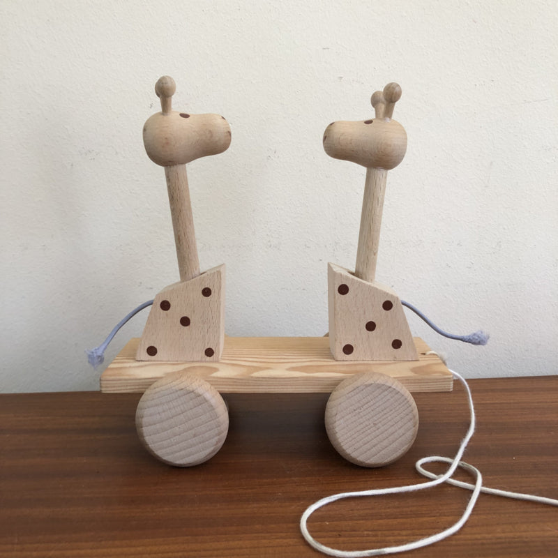Houten trekdieren giraffen