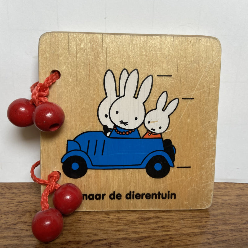 Houten boekje nijntje
