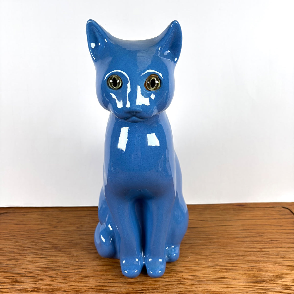 Vintage blauwe kat met groene ogen