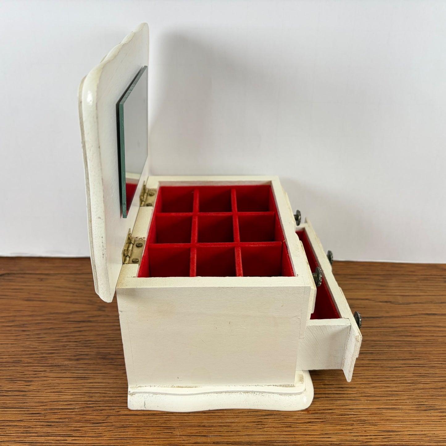 Vintage sieradenkistje met spiegel
