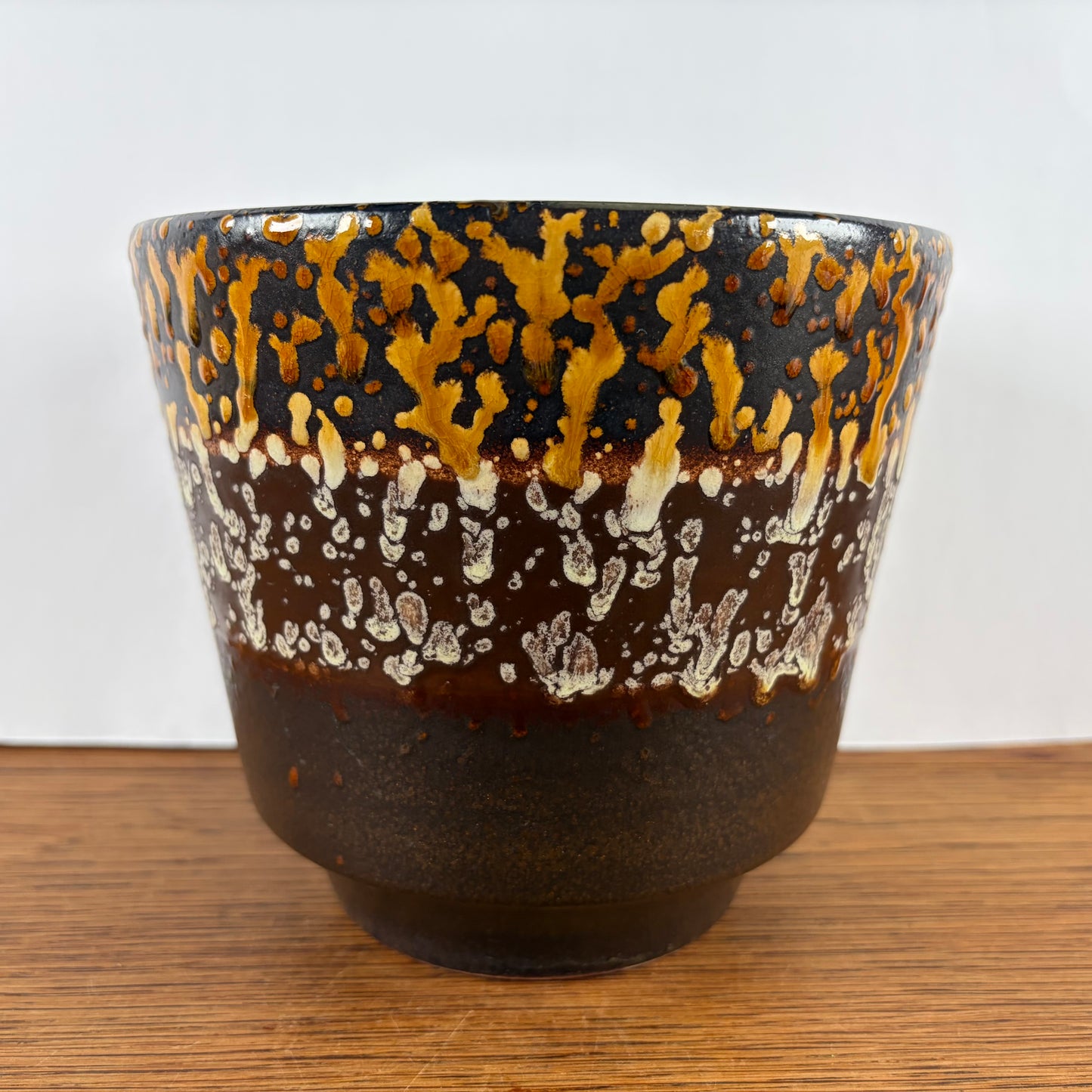 Vintage bloempot bruin