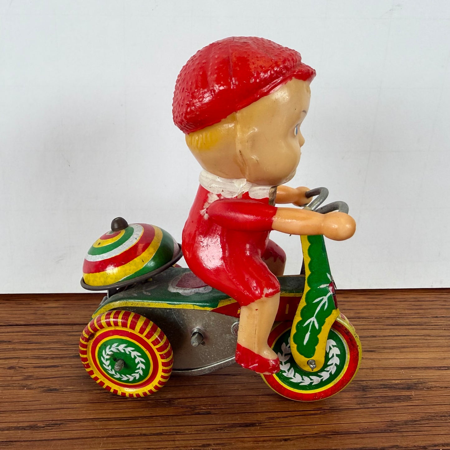 Vintage blikken speelgoed driewieler