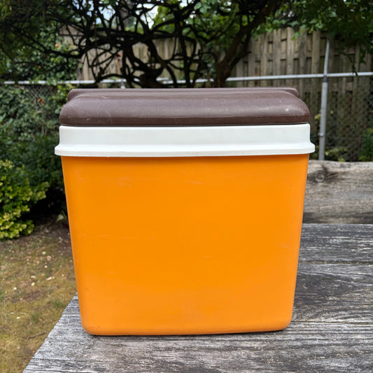 Vintage oranje curver koelbox