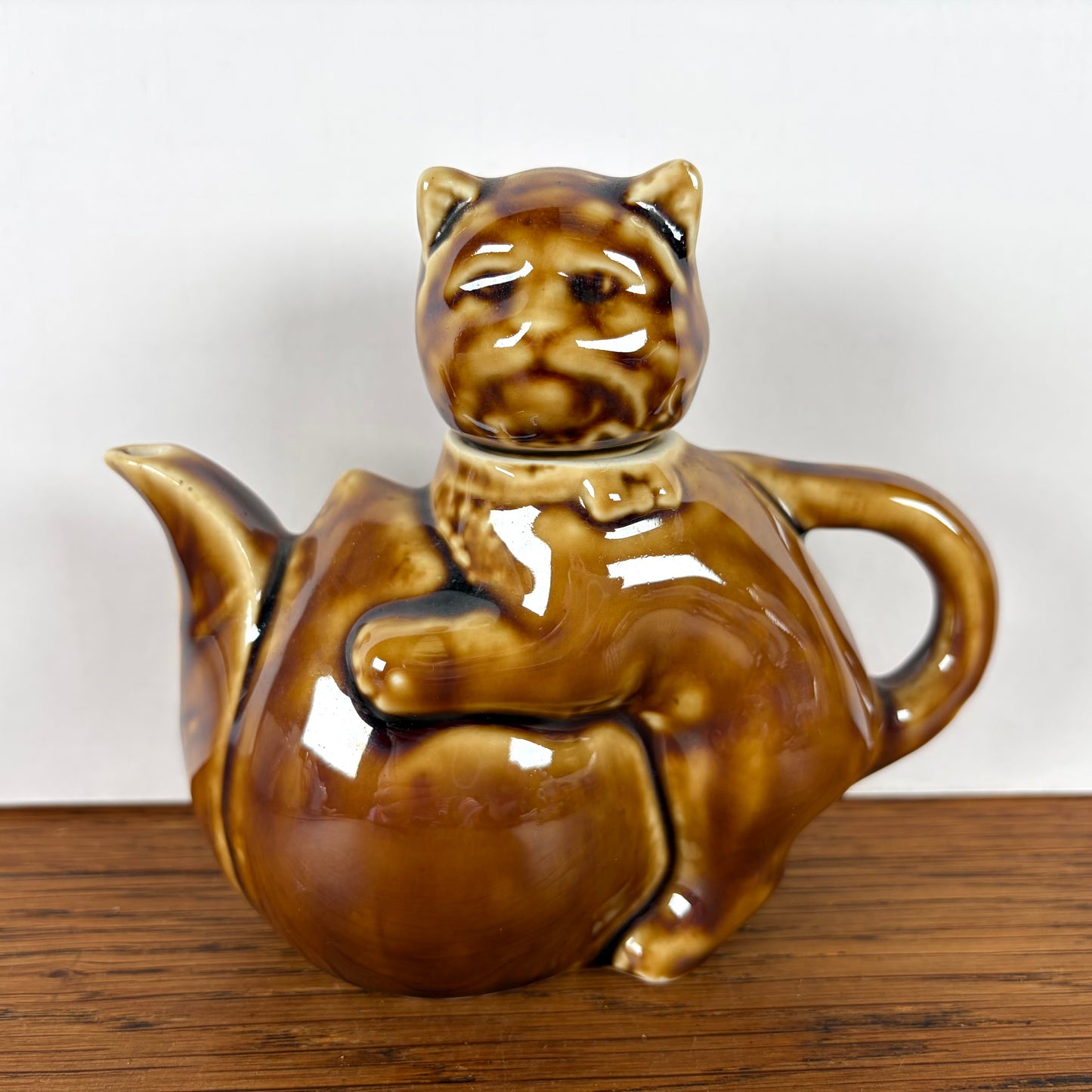 Vintage theepotje kat