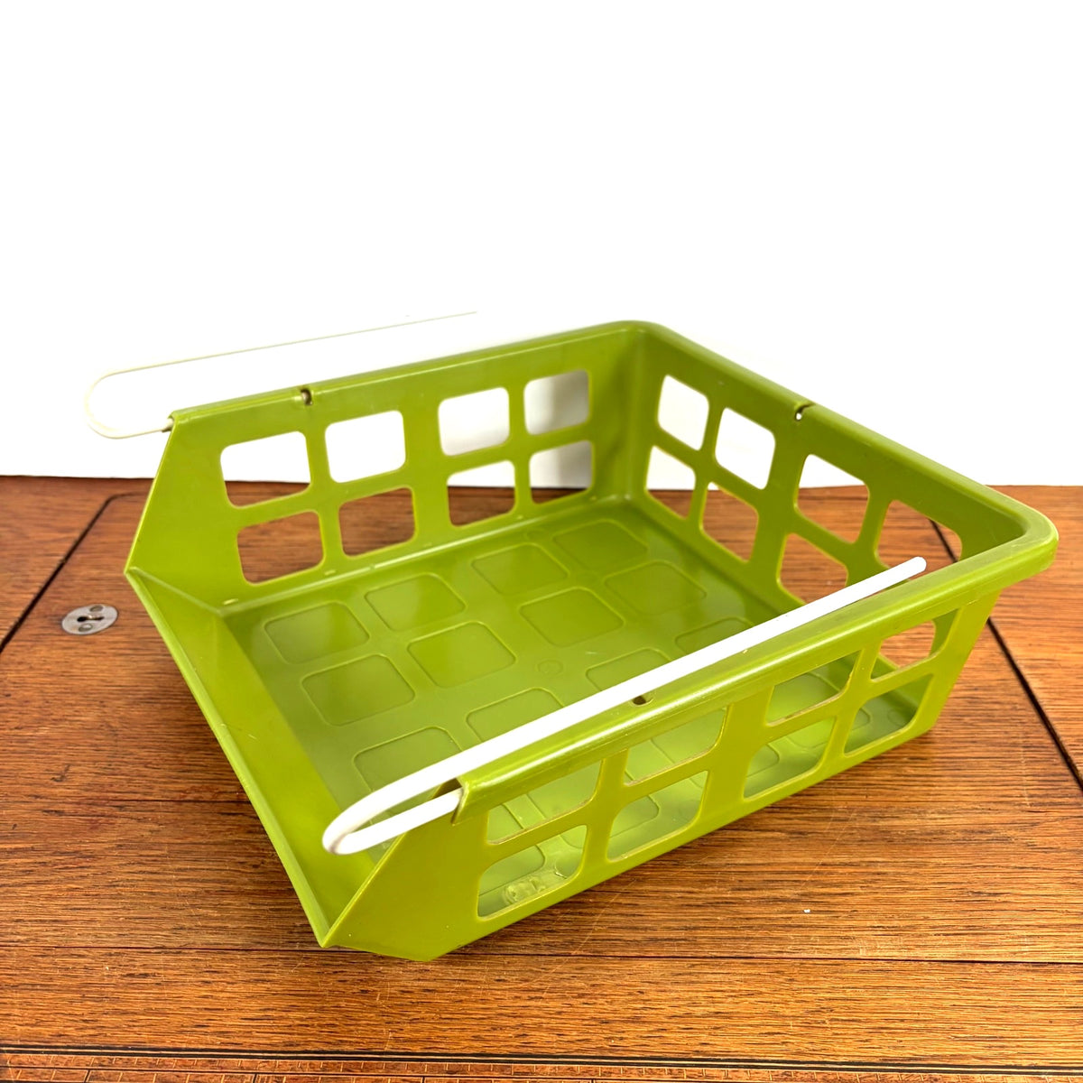 Vintage groen plastic hangmandje kast jaren 70