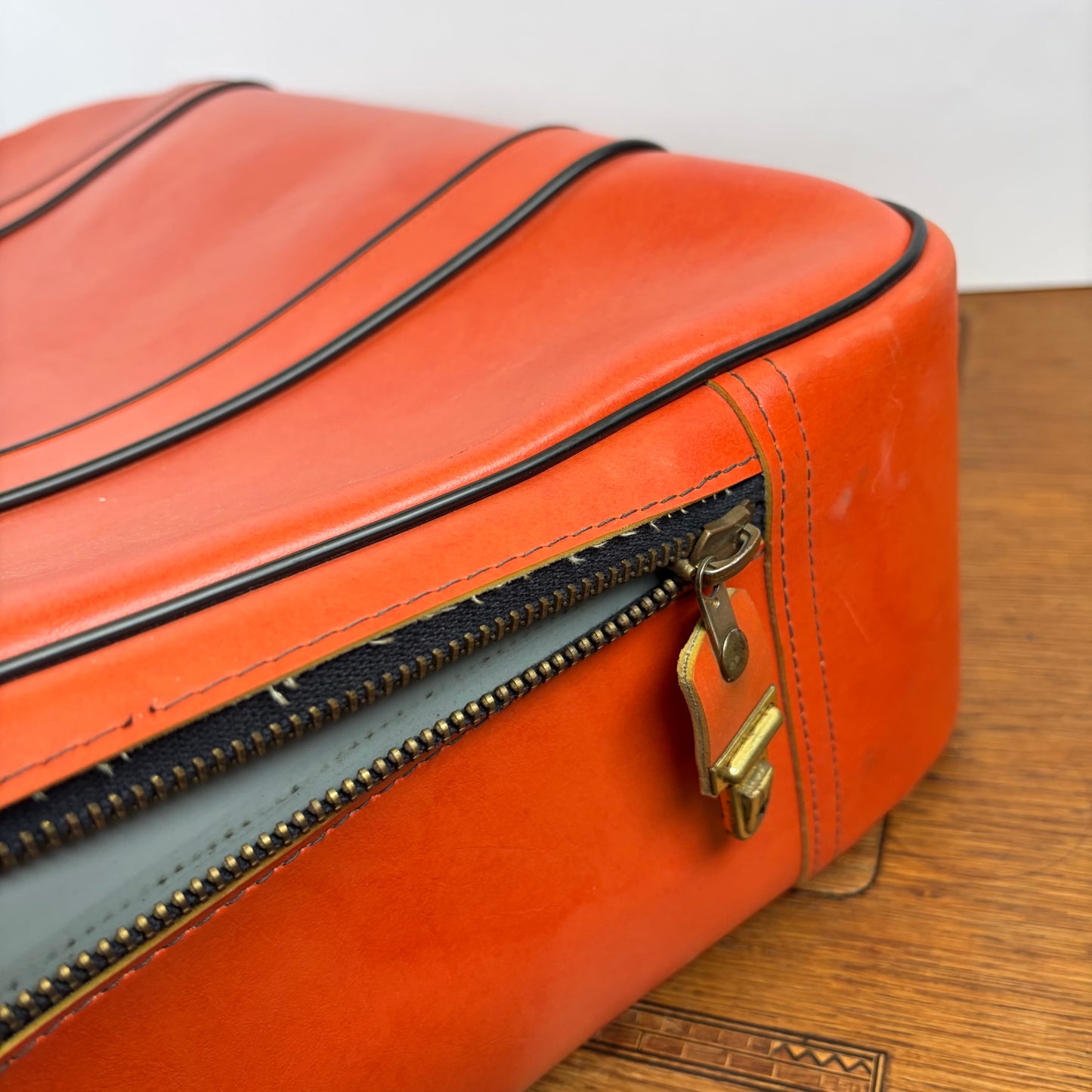Vintage oranje koffer