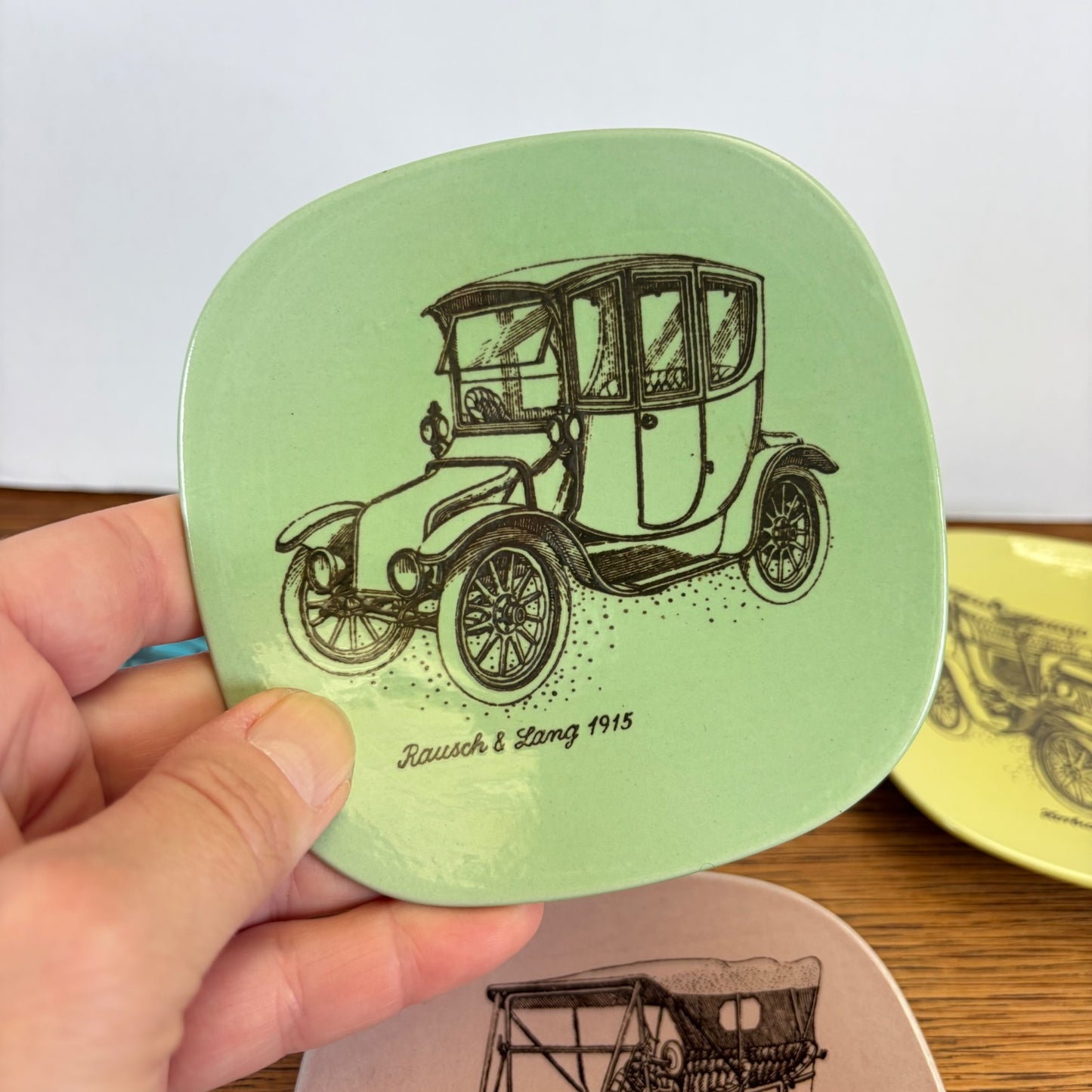 Vintage schaaltjes oldtimers pastelkleur