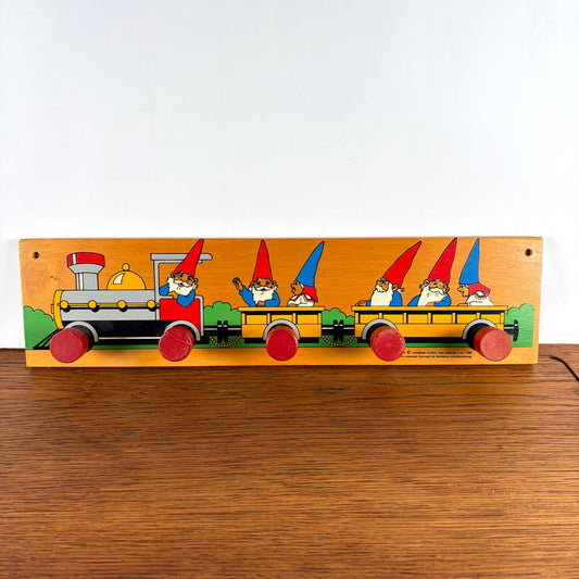 Vintage houten kapstok David de Kabouter trein 1988