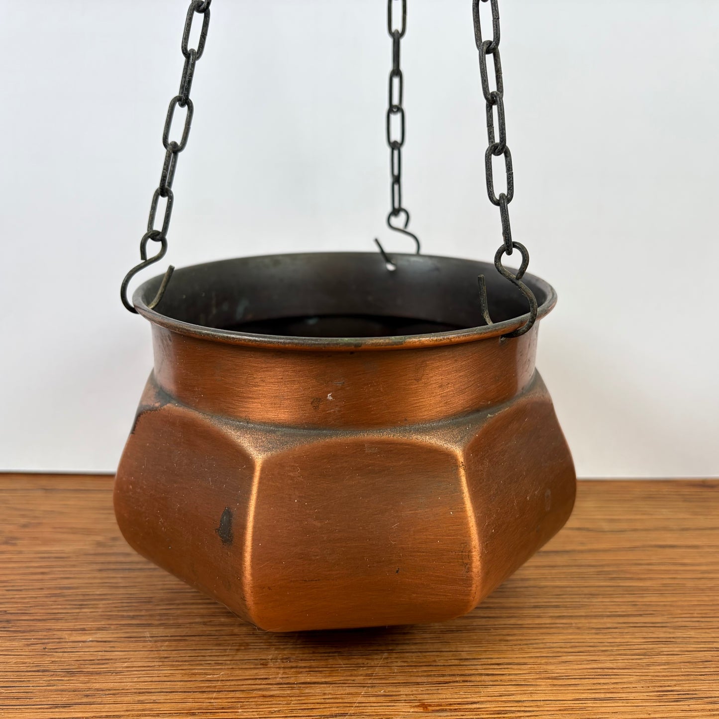 Vintage koperen hangbloempot veelhoekig