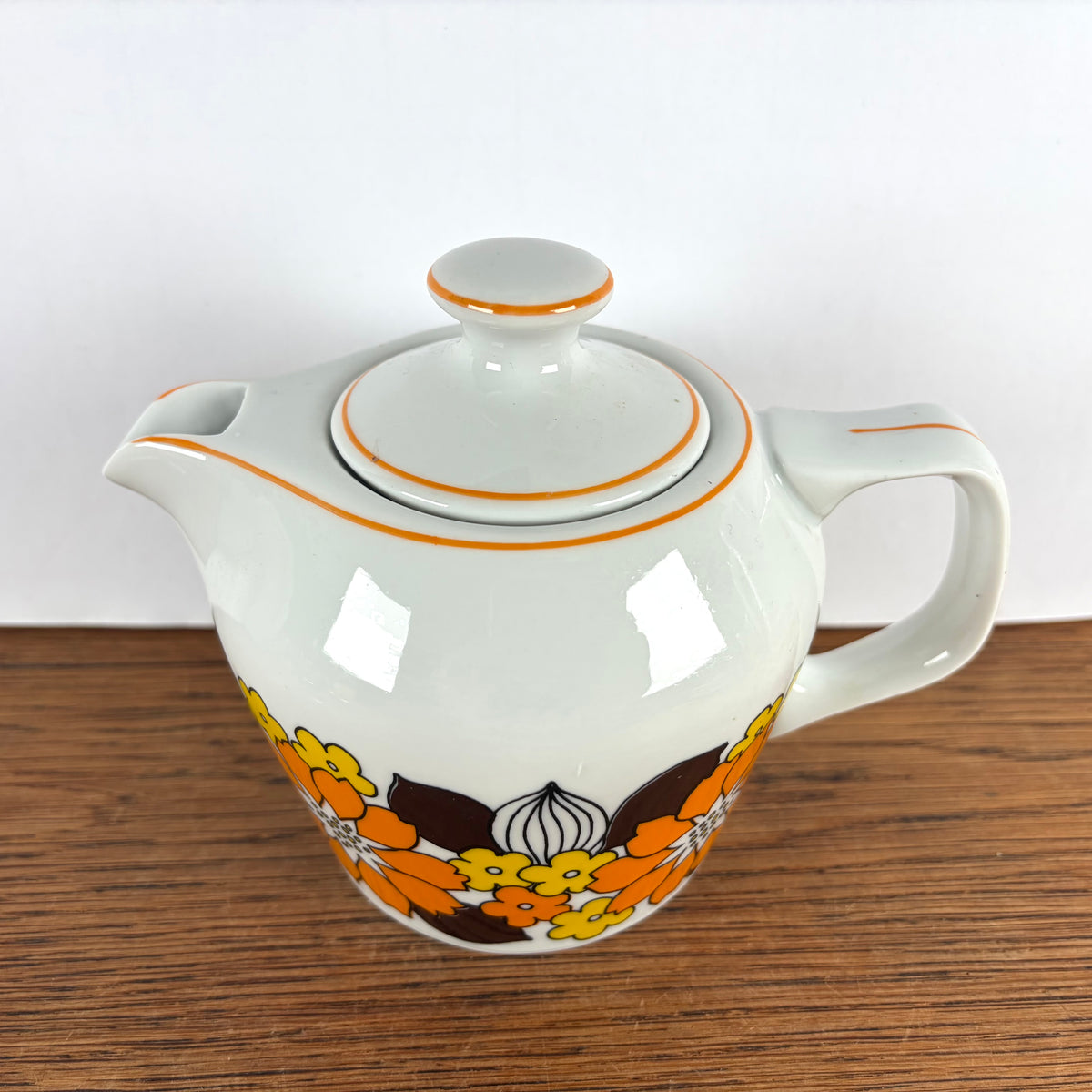 Vintage theepotje bloemen
