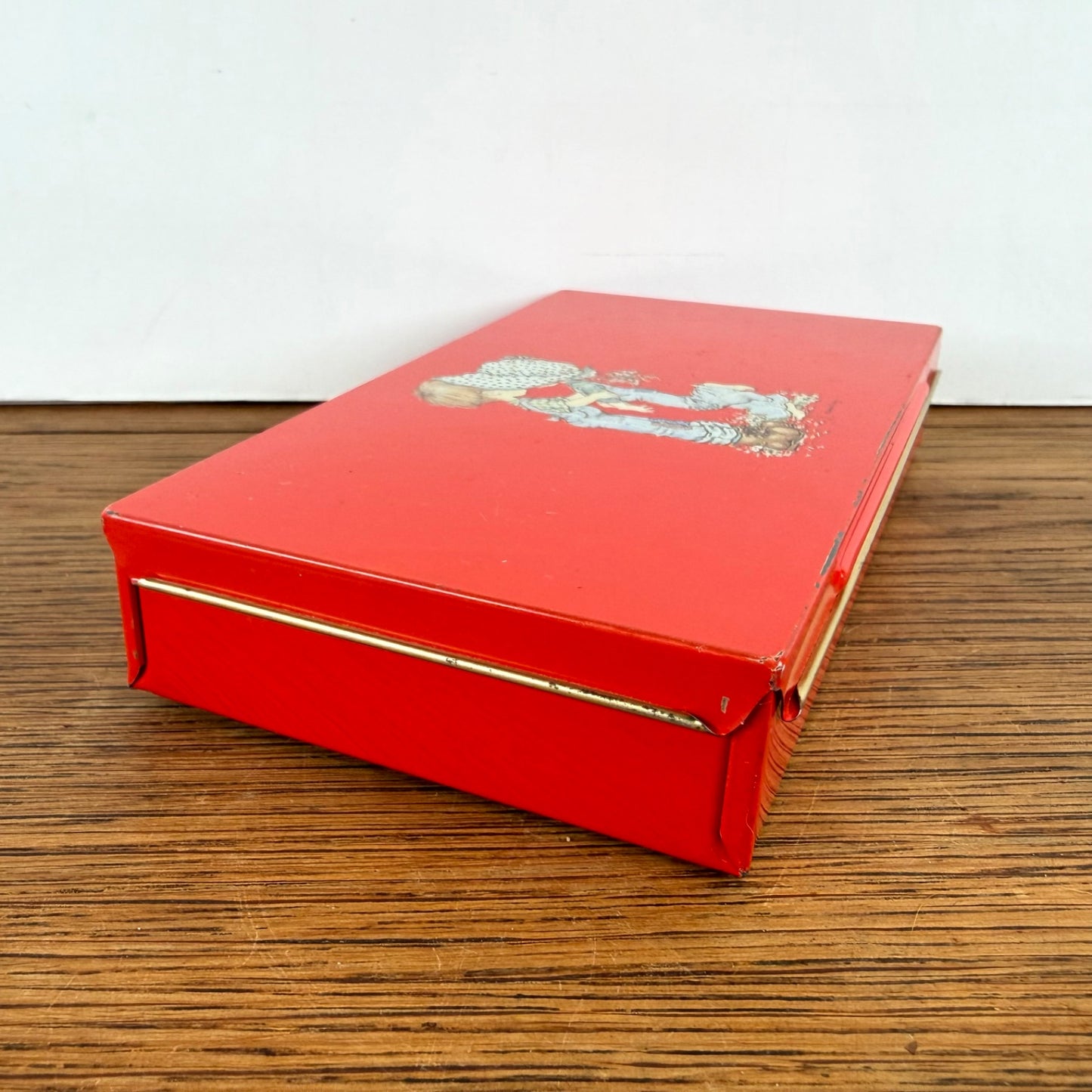Vintage Sarah Kay blikje rood