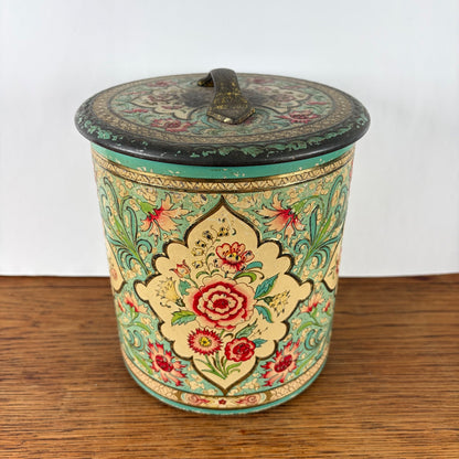 Vintage bloemen blik met relief