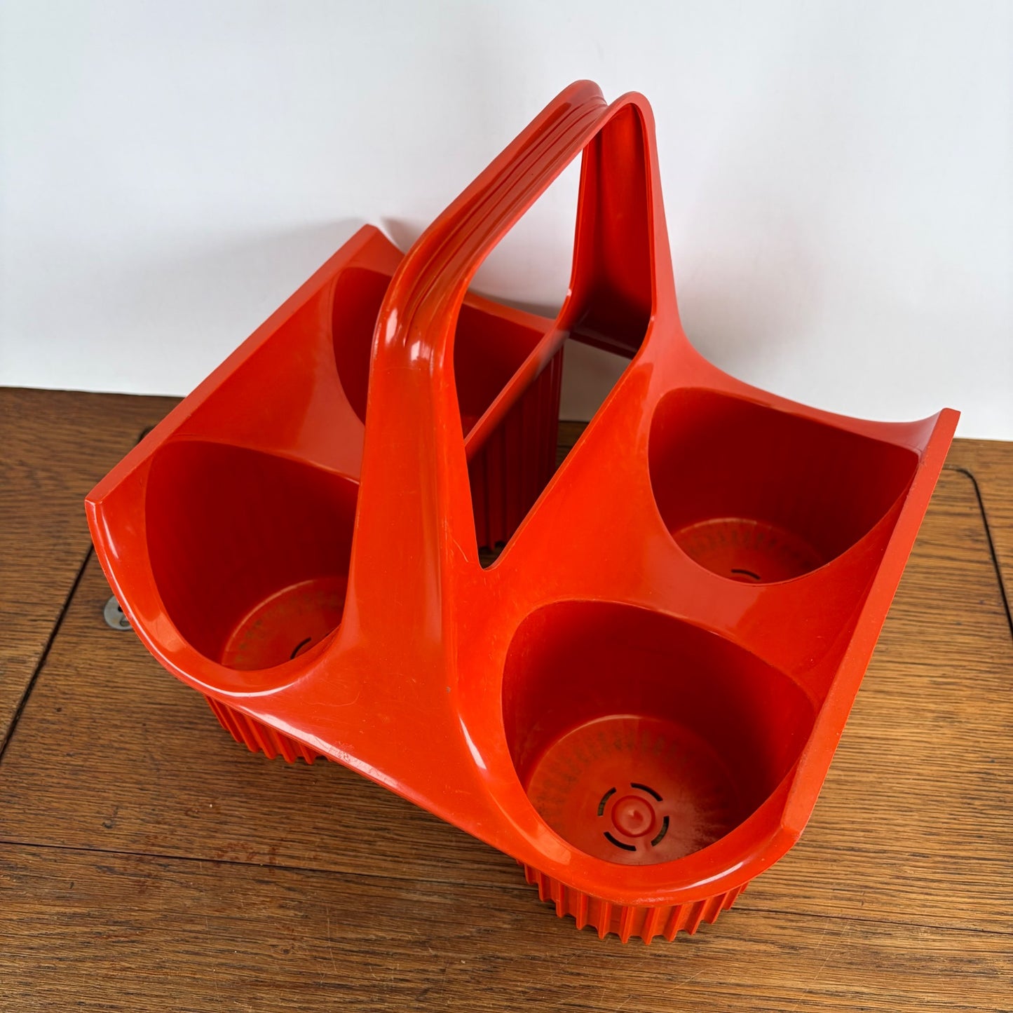 Vintage oranje flessenrek Curver