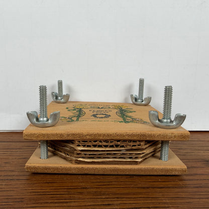 Kleine vintage bloemenpers