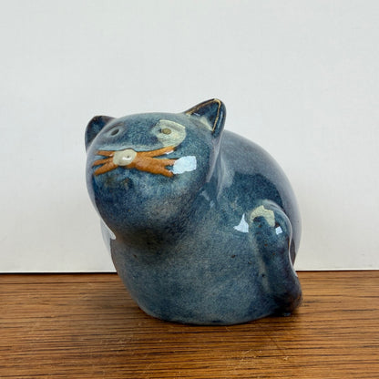 Vintage blauw geglazuurde keramieken kat