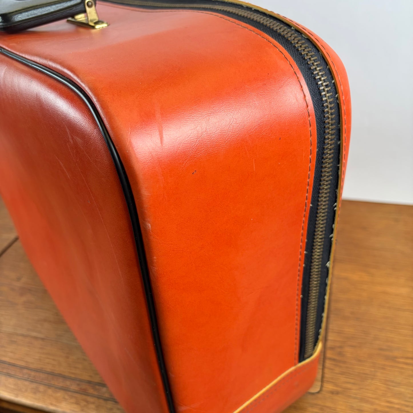 Vintage oranje koffer