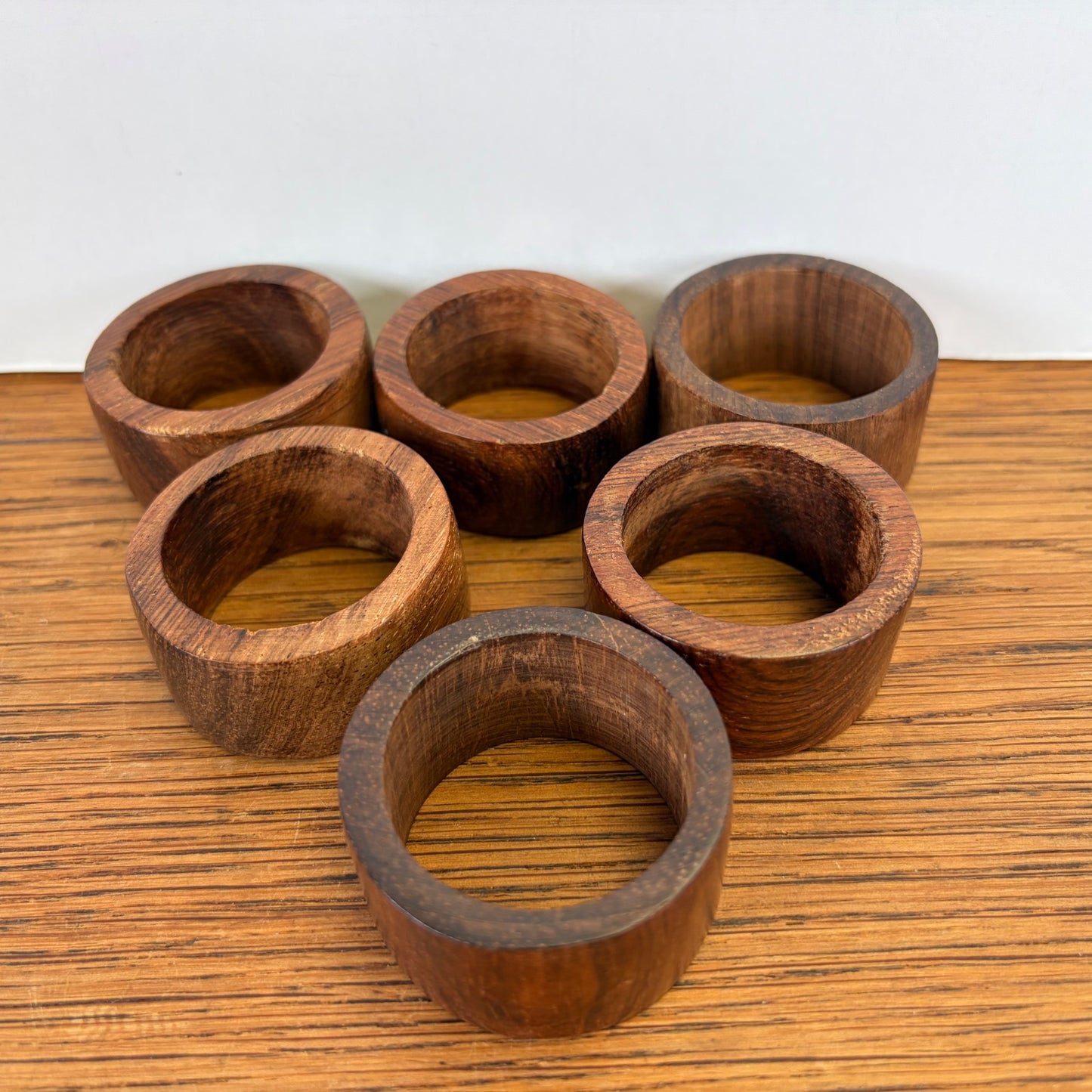 Vintage houten servetringen