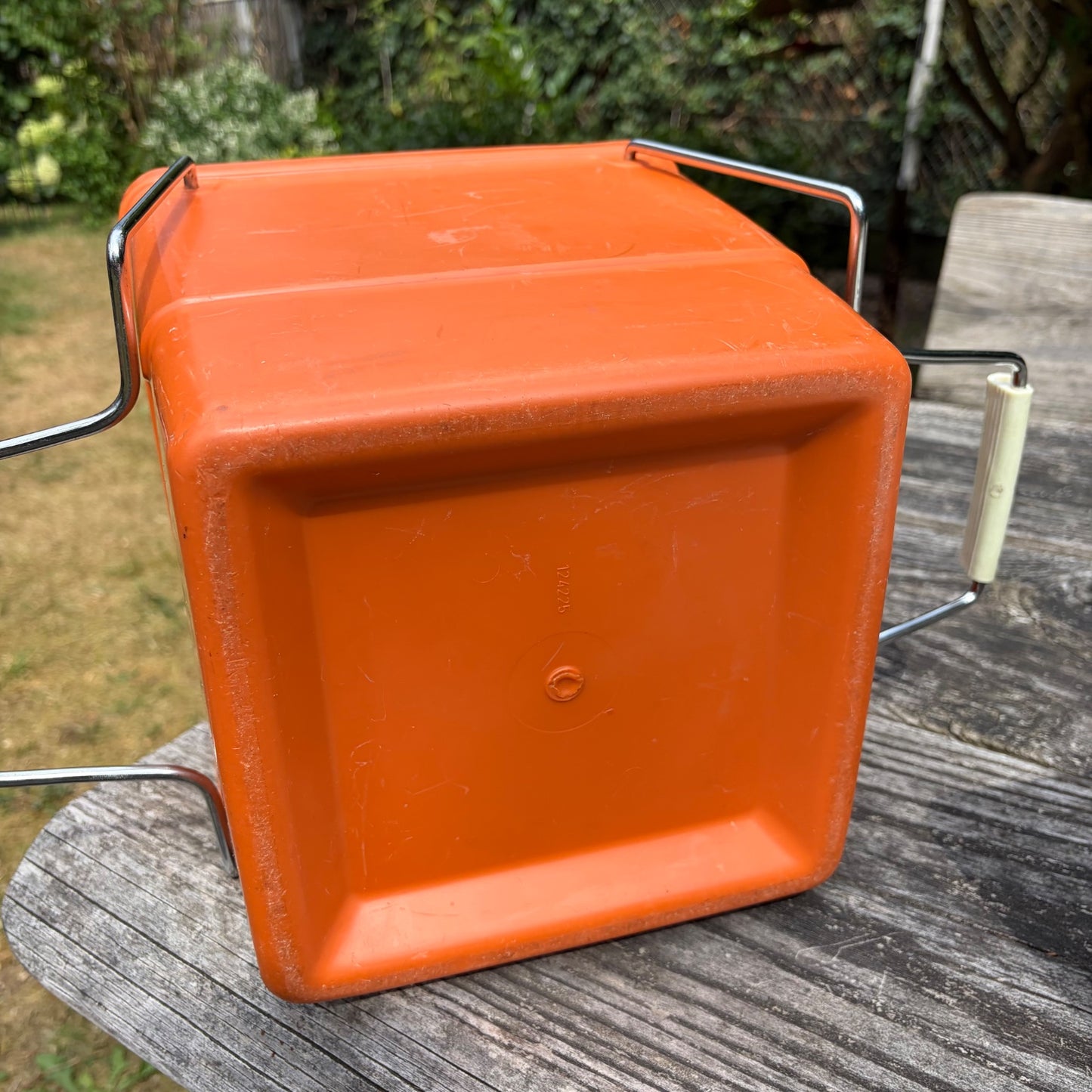 Vintage oranje koelbox jaren 70