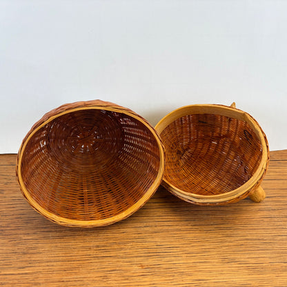 Vintage rieten uiltje met deksel