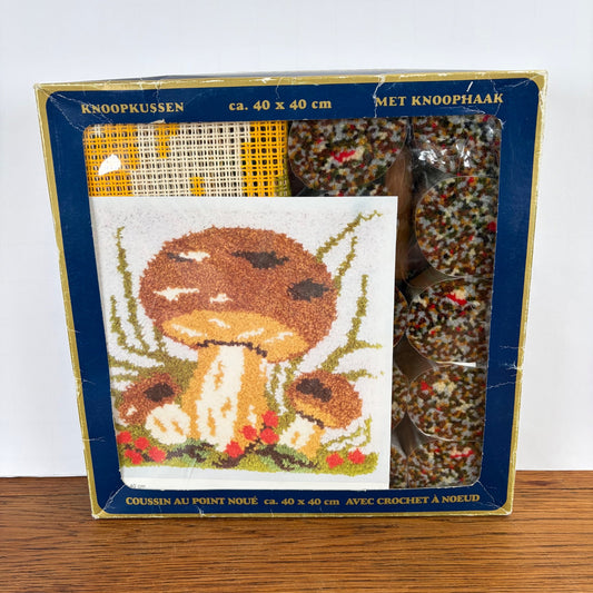 Vintage knoopkussen pakket paddenstoel 40x40 cm