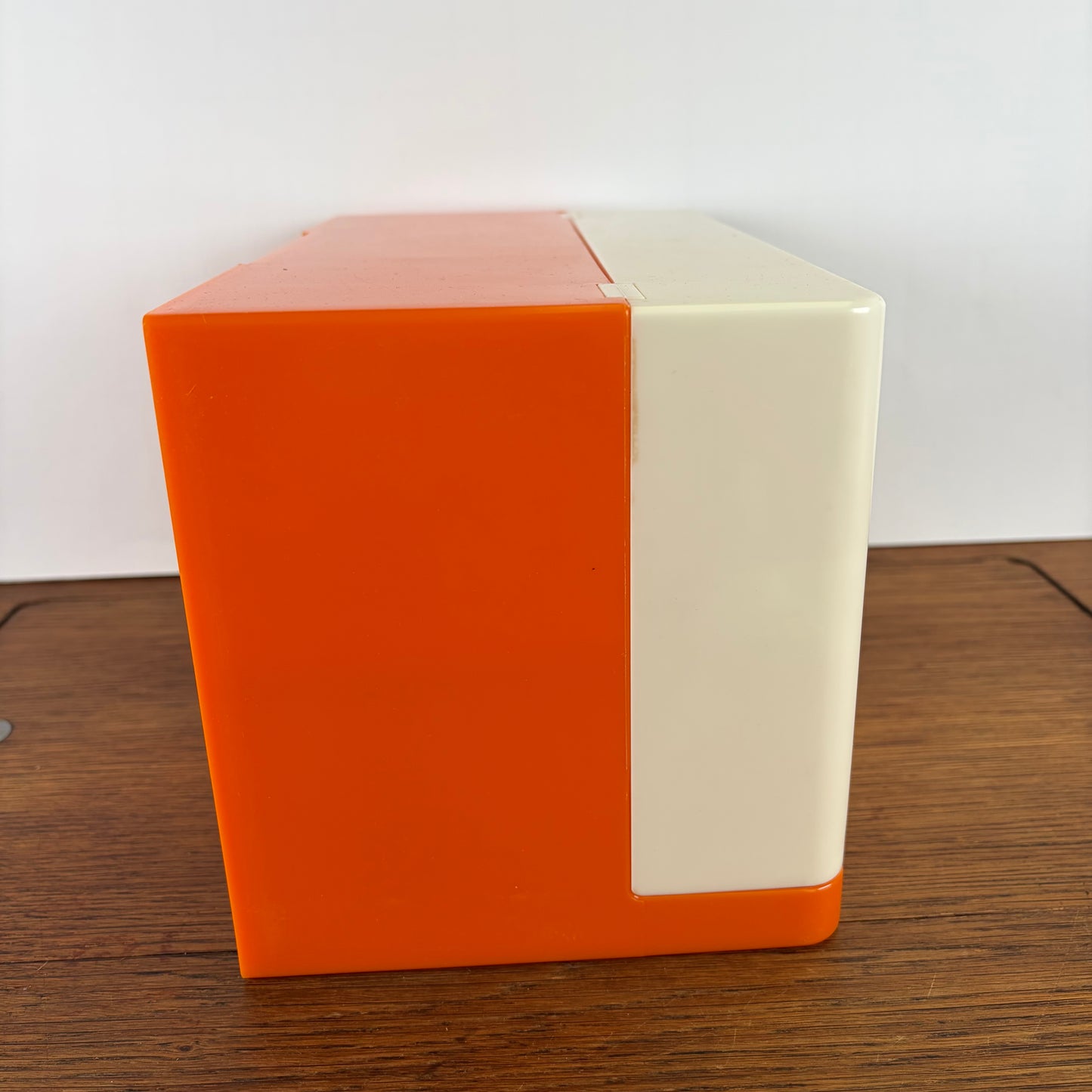 Vintage oranje cosmetica kastje