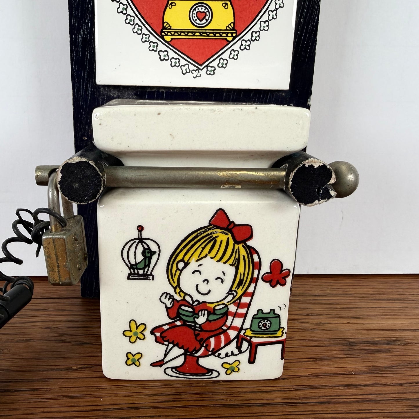 Vintage spaarpot voor telefoon