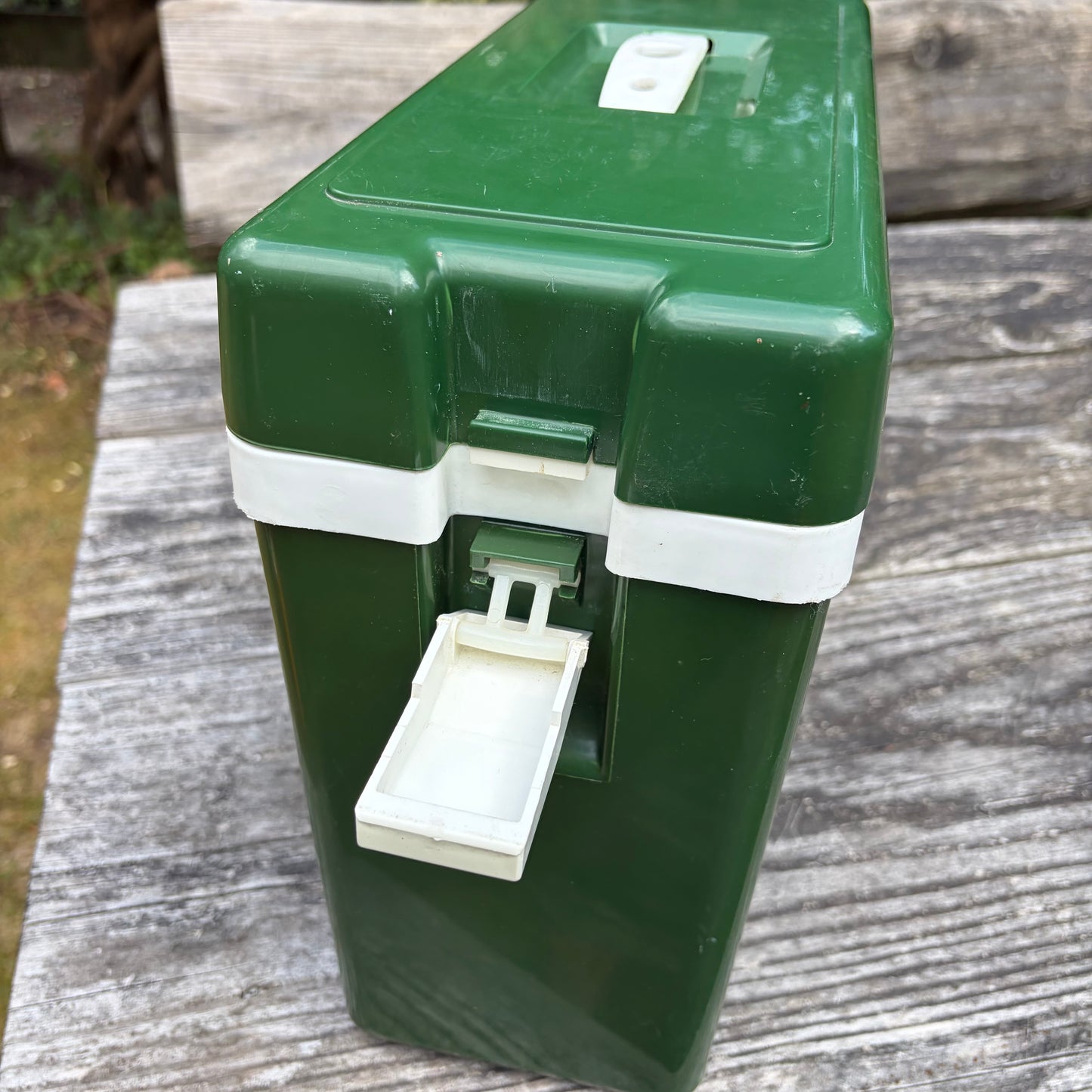 Vintage auto koelbox groen