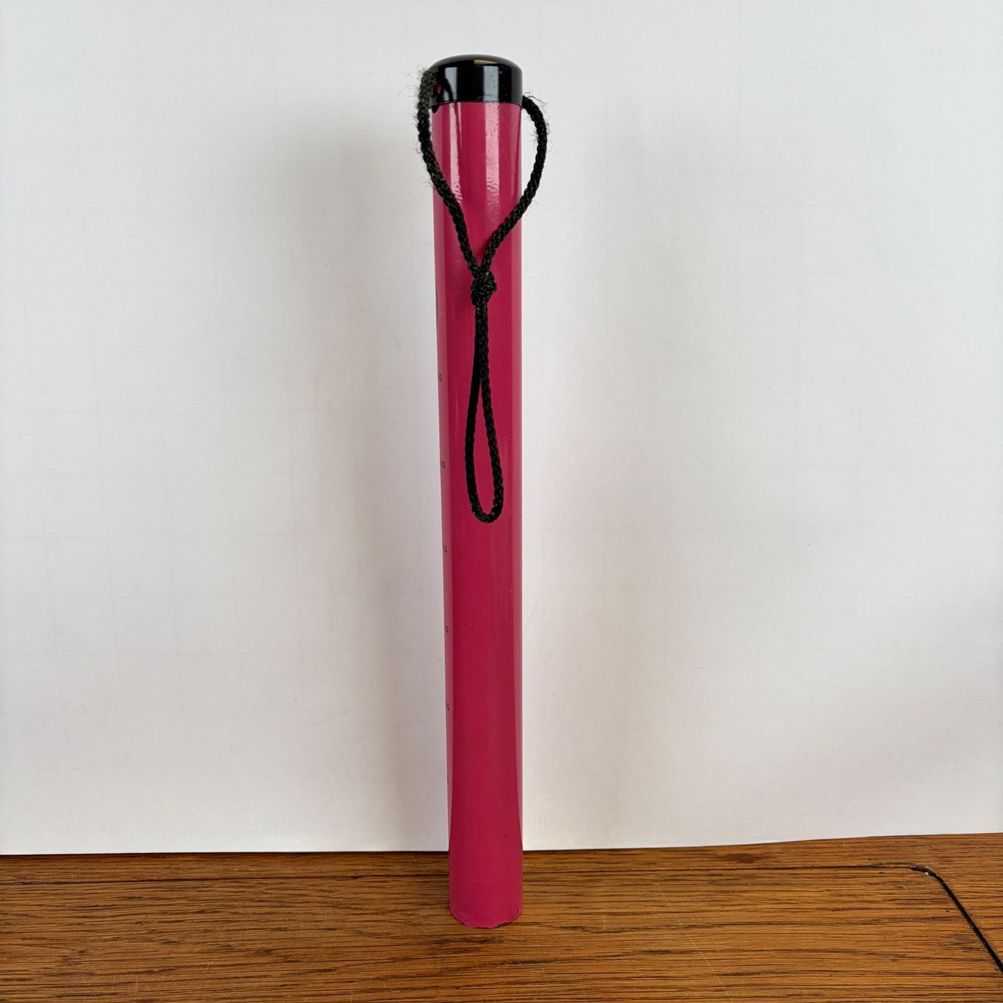Vintage roze spaarpijp vijf gulden munten