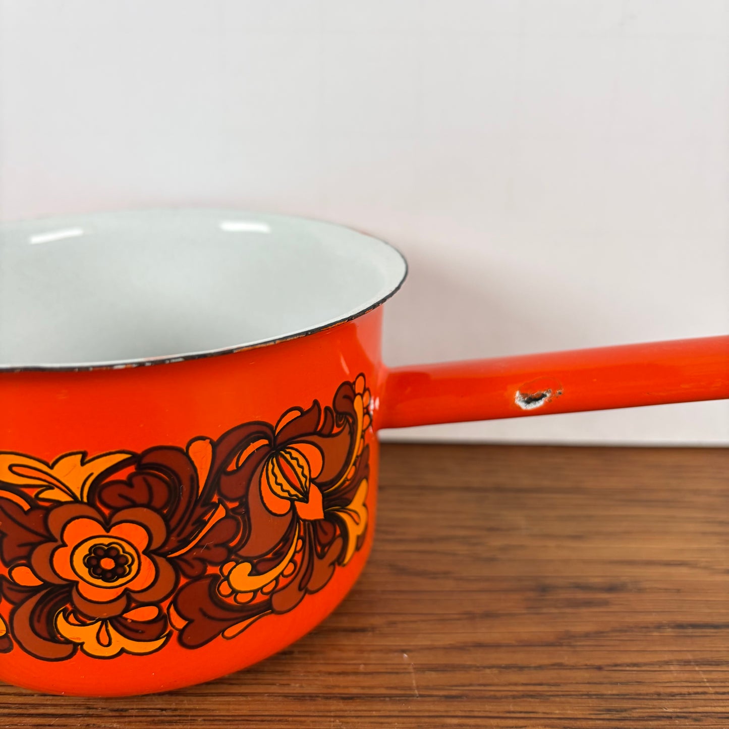 Vintage emaille kannetje oranje