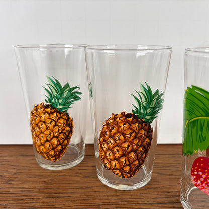 Vintage glazen met fruitmotief