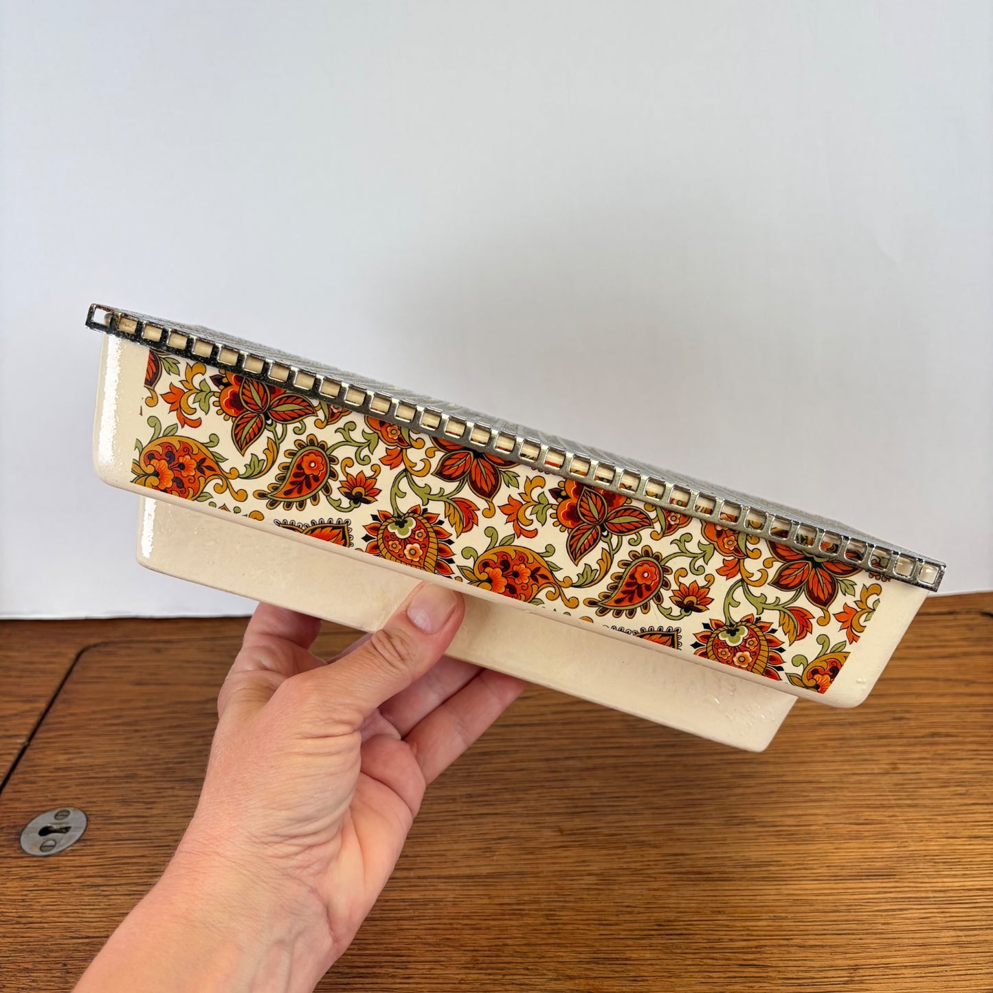 Vintage radiatorbakje paisley oranje met rooster