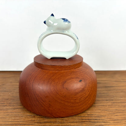 Vintage porseleinen servetring kat blauw wit