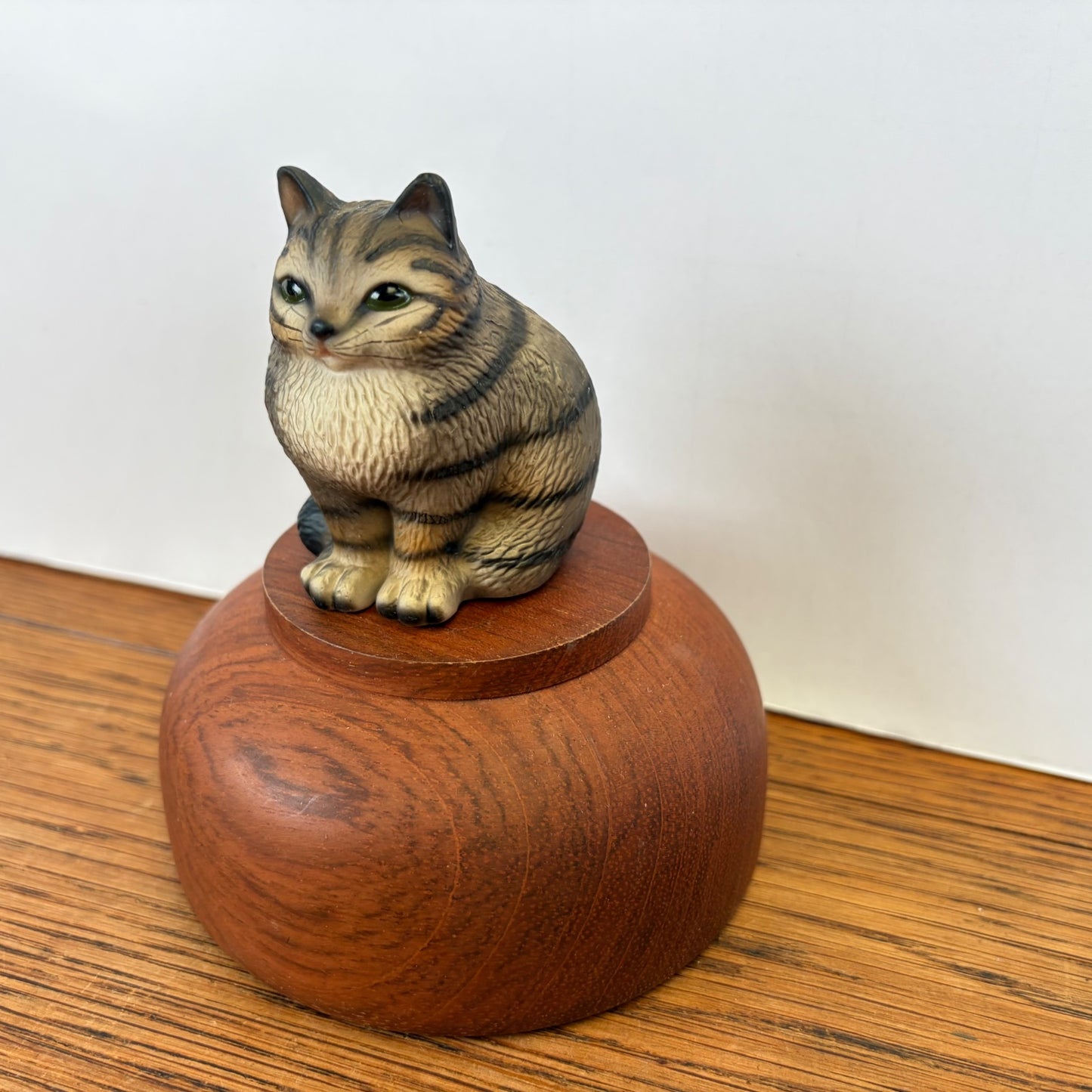 Vintage Harvey Knox Kingdom katje