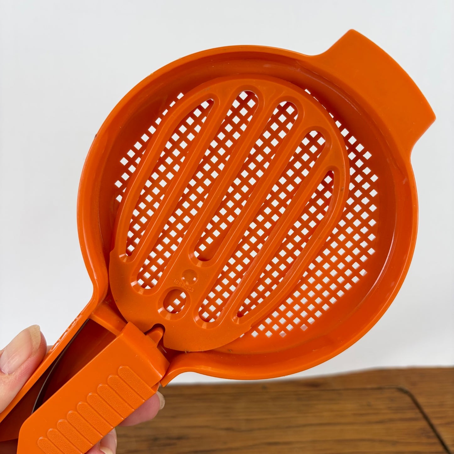 Vintage Tupperware handzeef oranje