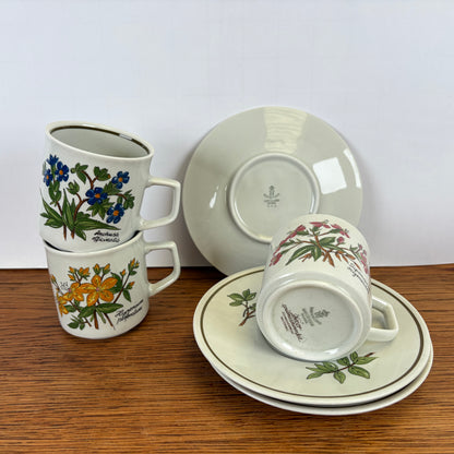 Wilde bloemen kop en schotels Douwe Egberts