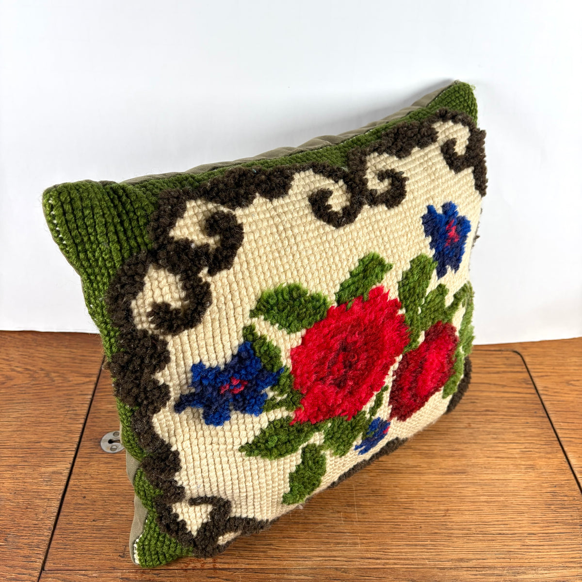 Vintage kussen met rozen