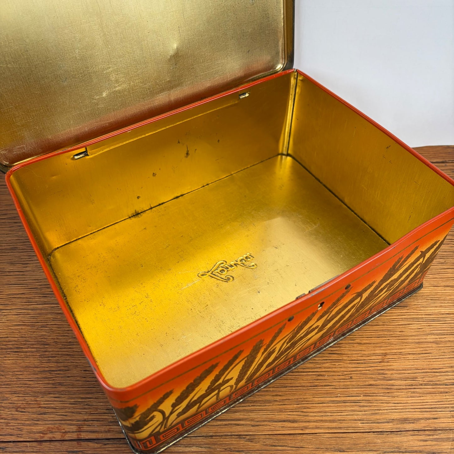 Vintage Lonka blik dame met hoed en tarwe