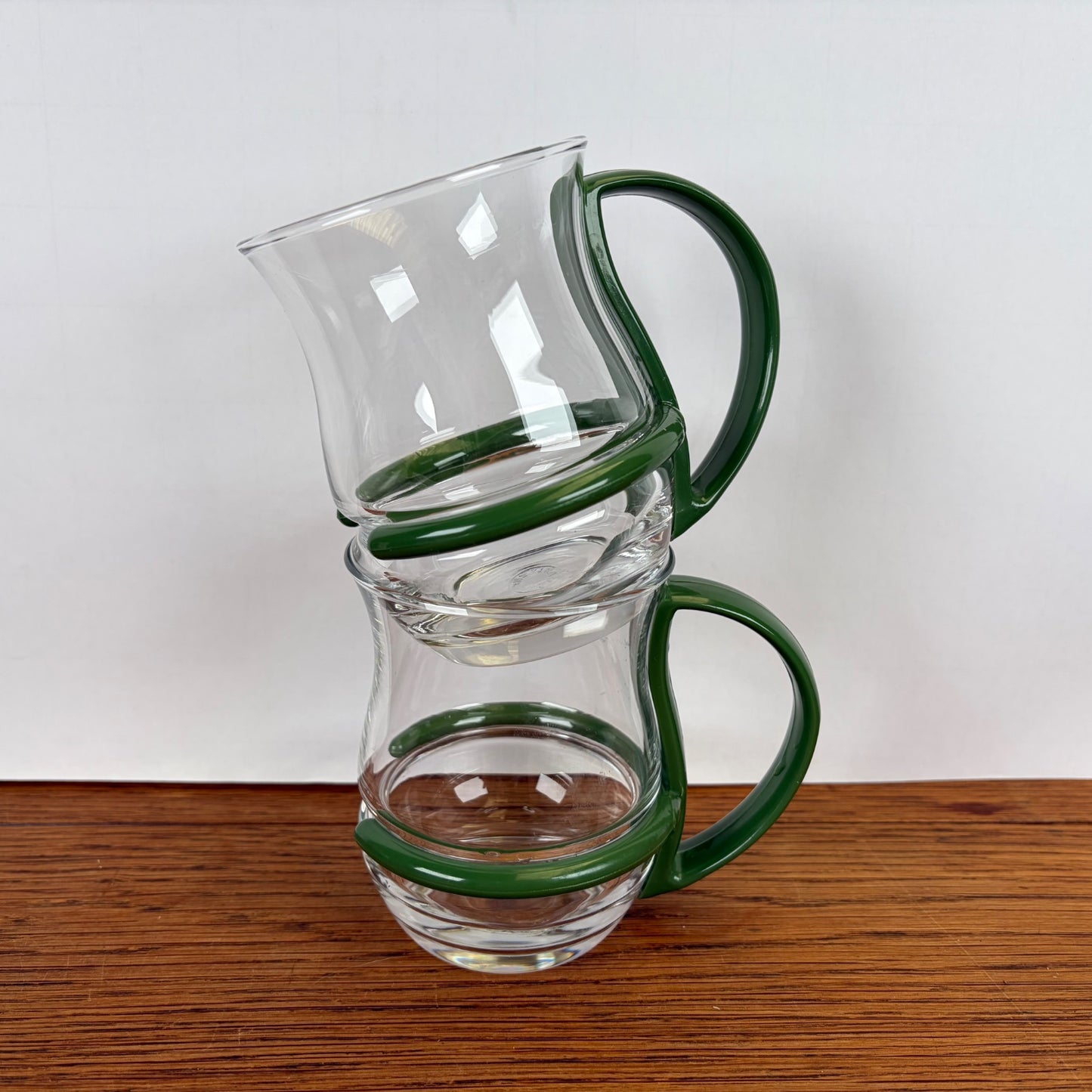 Vintage theeglazen groene houder