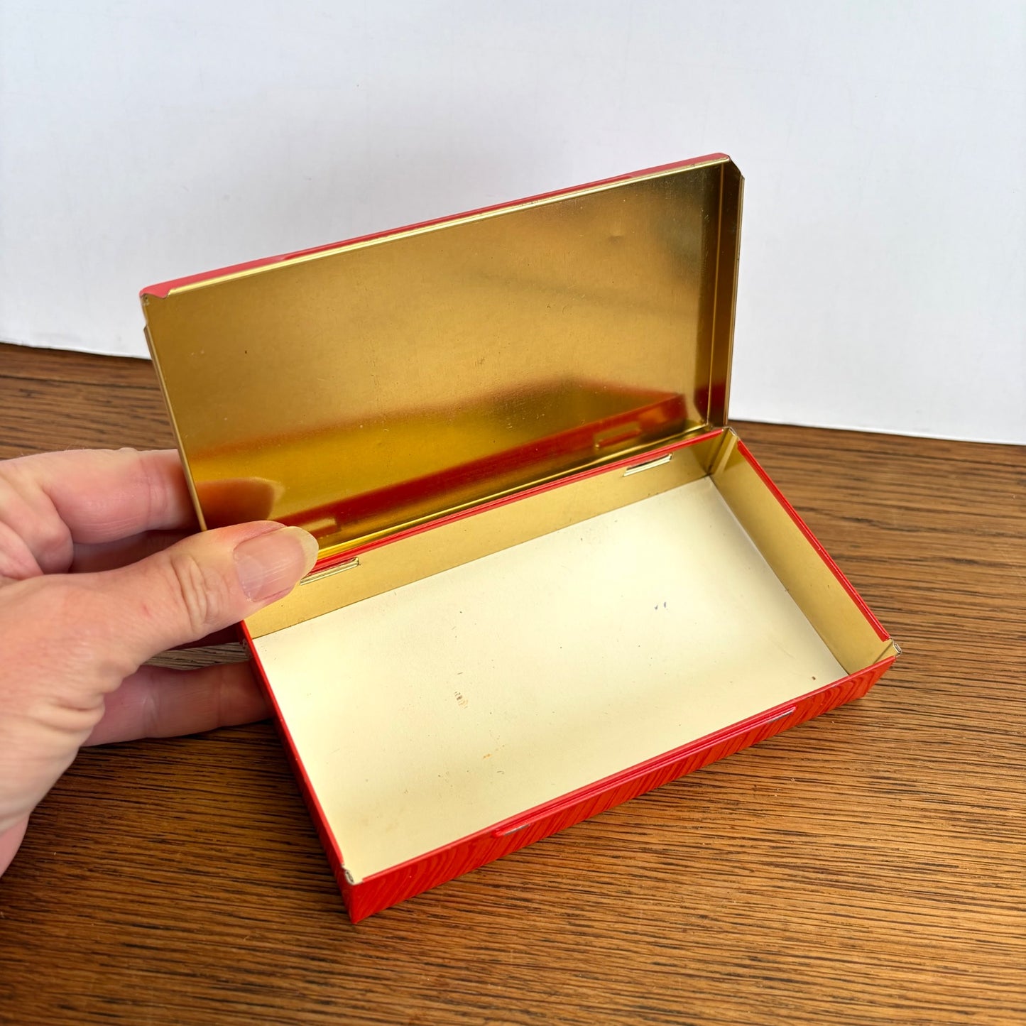 Vintage Sarah Kay blikje rood