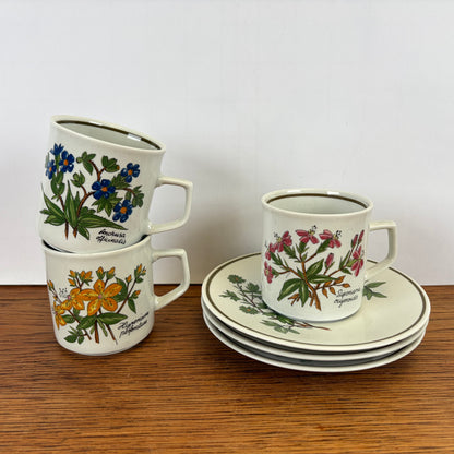 Wilde bloemen kop en schotels Douwe Egberts