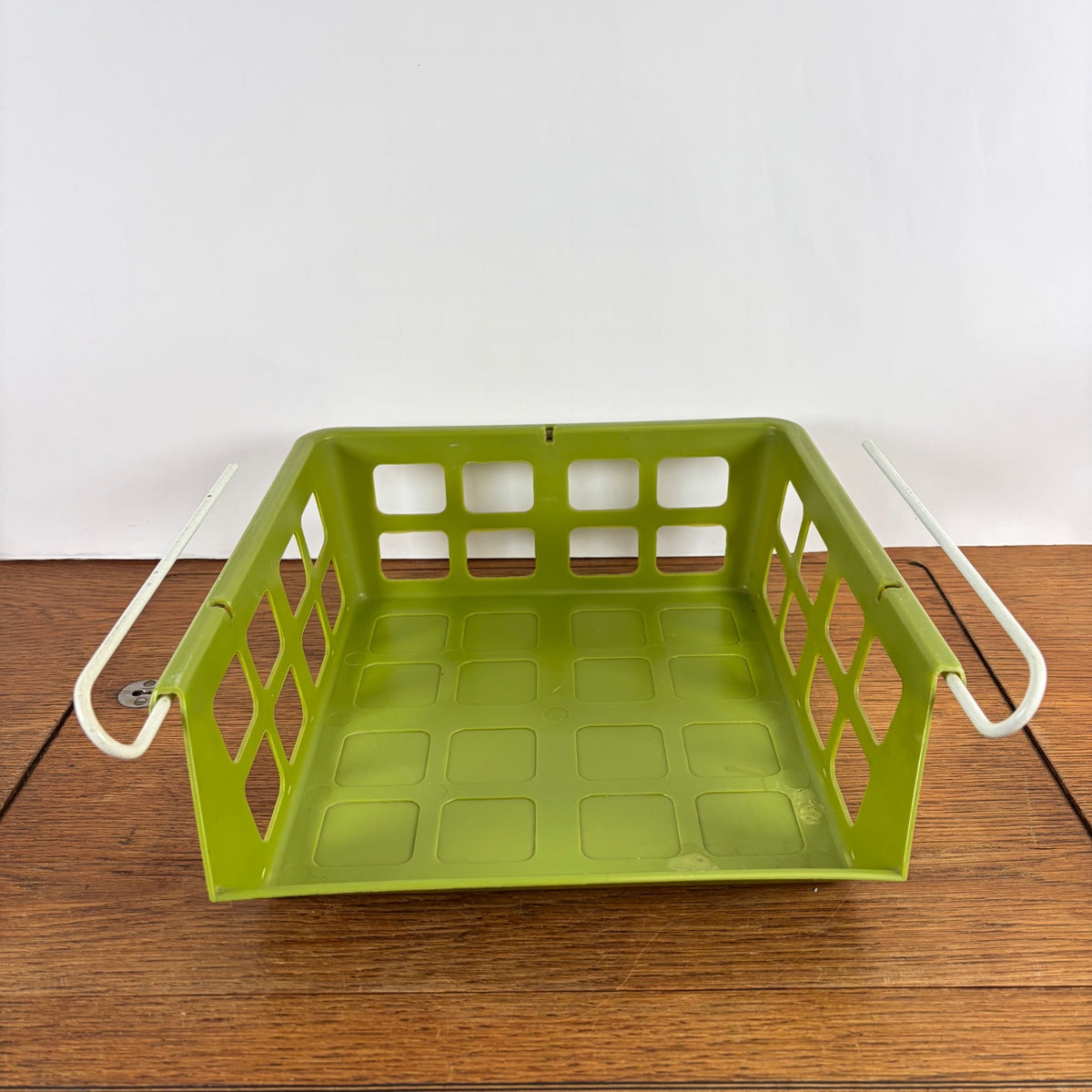 Vintage groen plastic hangmandje kast jaren 70