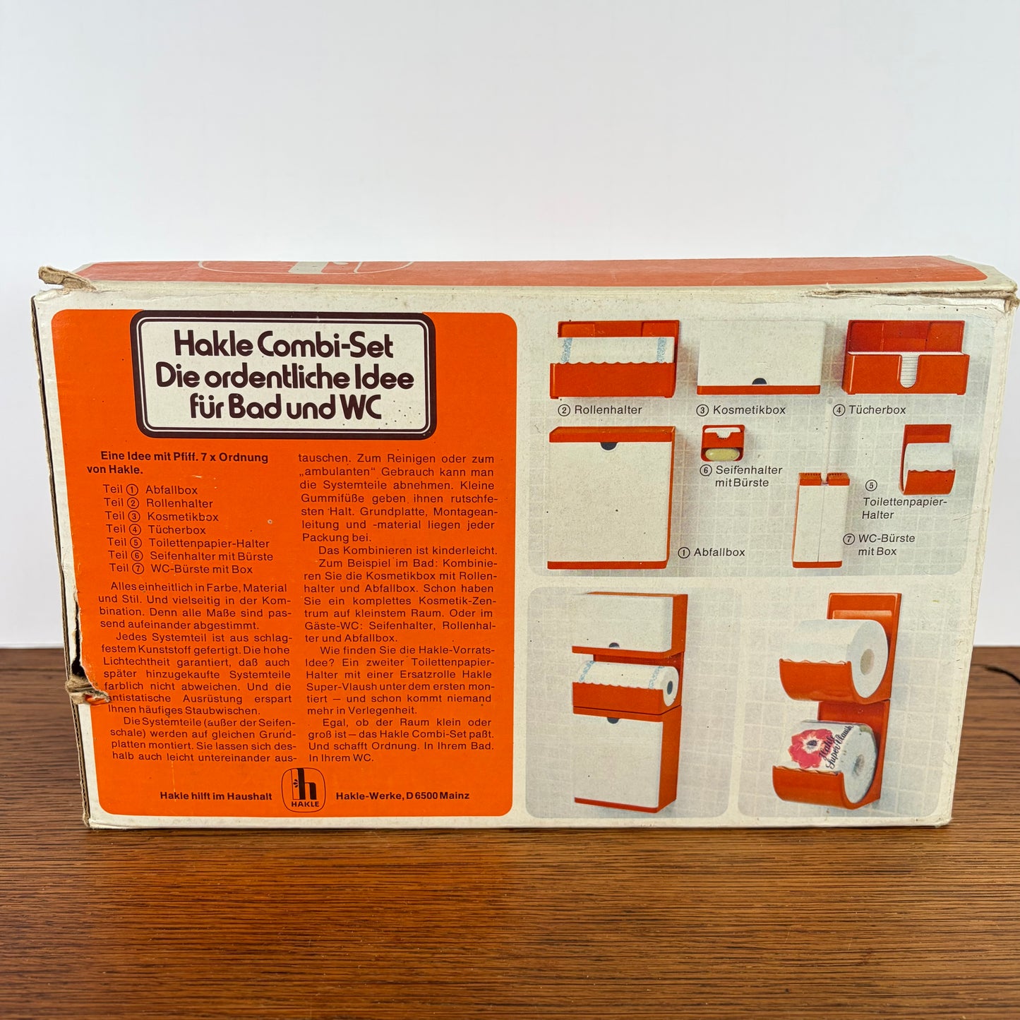 Vintage oranje cosmetica kastje