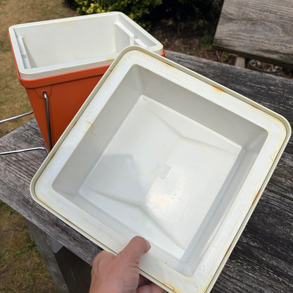 Vintage oranje koelbox jaren 70