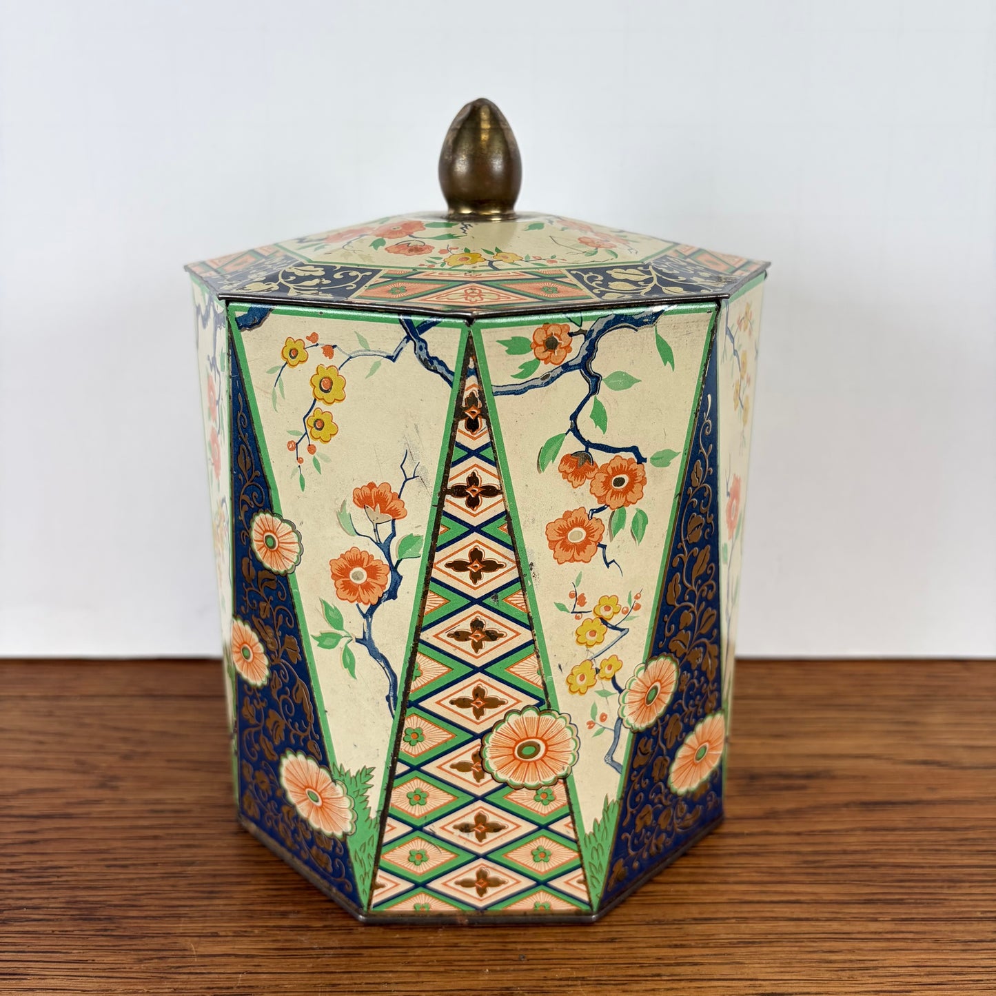 Vintage achthoekig blik