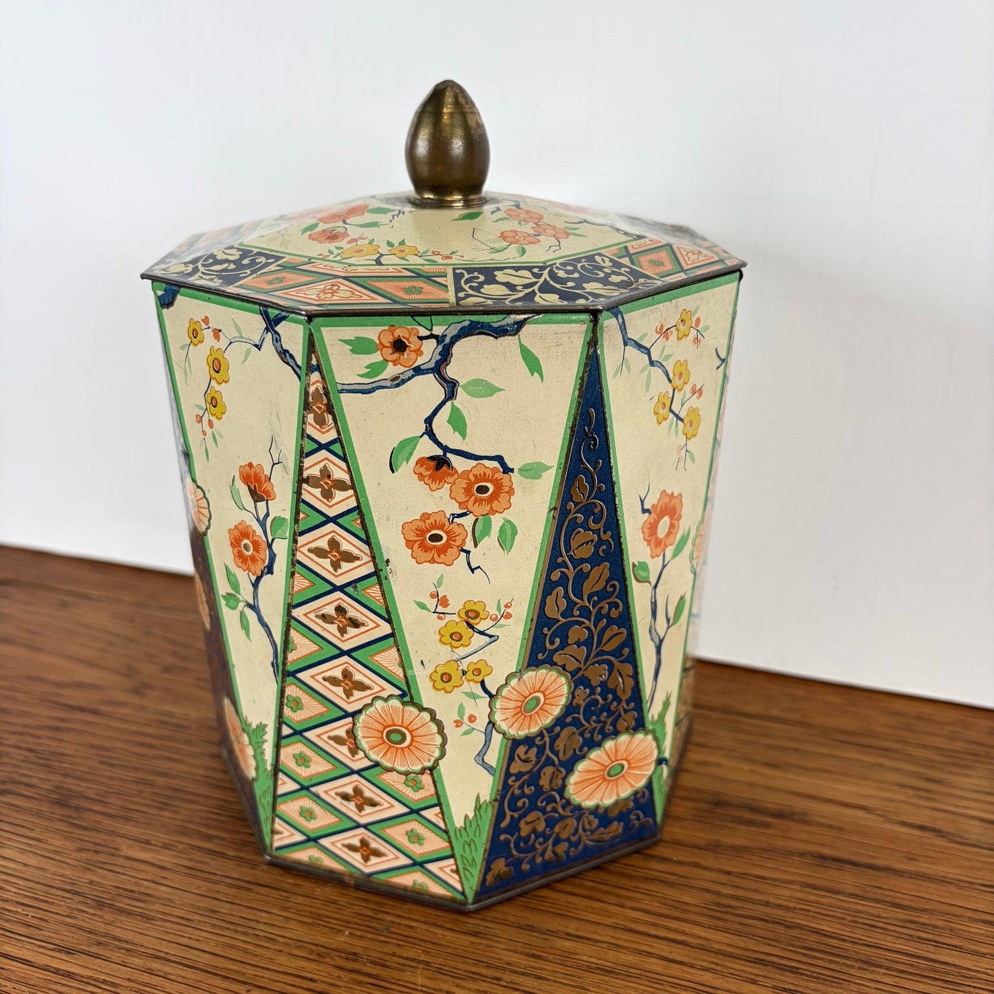 Vintage achthoekig blik