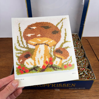 Vintage knoopkussen pakket paddenstoel 40x40 cm